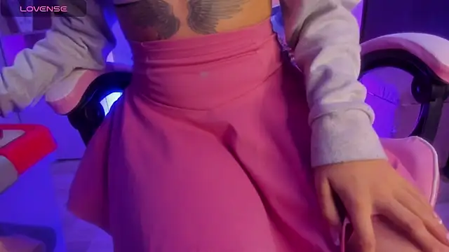 TiffanyBela online show from January 2025 01:22:01 AM