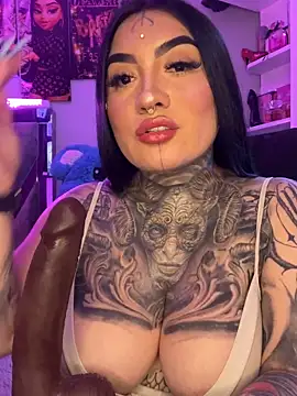 Snapshot of CloeeBeckam chatting on February 2026 06:26:01 AM CloeeBeckam online show from February 2026 06:26:01 AM