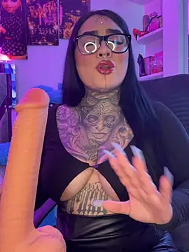 Snapshot of CloeeBeckam chatting on March 2026 06:55:02 PM CloeeBeckam online show from March 2026 06:55:02 PM