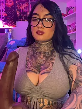 Snapshot of CloeeBeckam chatting on March 2026 07:42:02 PM CloeeBeckam online show from March 2026 07:42:02 PM