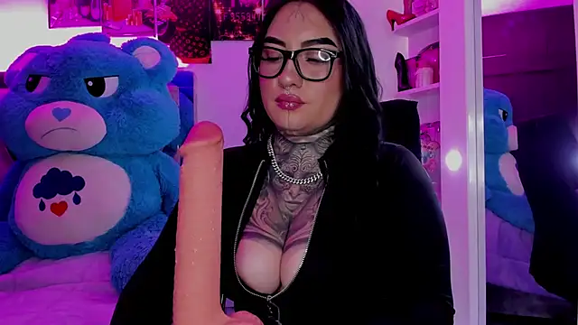 Snapshot of CloeeBeckam chatting on April 2026 08:53:02 PM CloeeBeckam online show from April 2026 08:53:02 PM