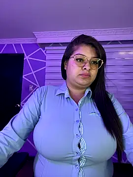 MiiaaJoness online show from October 2025 03:43:01 PM