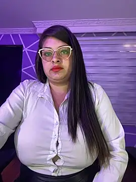 MiiaaJoness online show from October 2025 03:46:01 PM