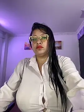 MiiaaJoness online show from December 2025 03:29:01 PM