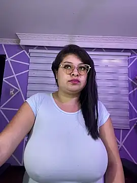 Snapshot of MiiaaJoness chatting on March 2026 03:29:01 PM MiiaaJoness online show from March 2026 03:29:01 PM