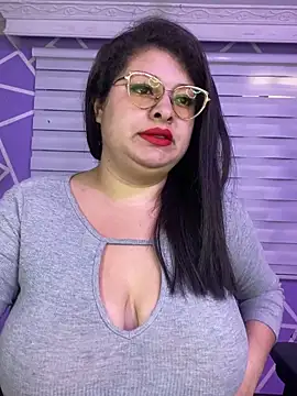 Snapshot of MiiaaJoness chatting on March 2026 04:11:01 PM MiiaaJoness online show from March 2026 04:11:01 PM