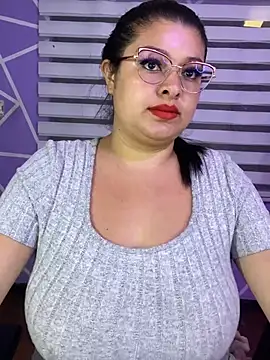 Snapshot of MiiaaJoness chatting on April 2026 03:57:01 PM MiiaaJoness online show from April 2026 03:57:01 PM