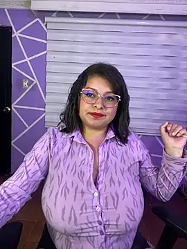 MiiaaJoness online show from July 2026 07:39:01 PM