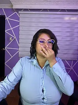 MiiaaJoness online show from July 2026 03:44:01 PM
