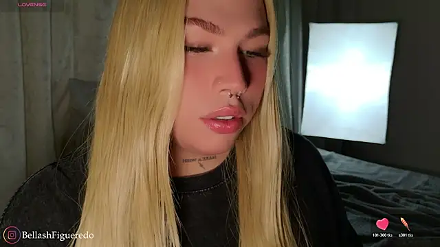 IsabellaFigueredo   online show from November 2025 07:34:02 PM