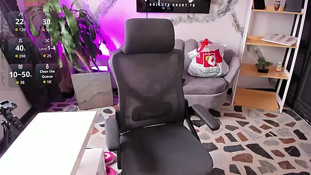 Snapshot of CelesteBrucee chatting on February 2026 09:27:02 PM CelesteBrucee online show from February 2026 09:27:02 PM