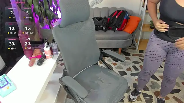 Snapshot of CelesteBrucee chatting on February 2026 10:52:02 PM CelesteBrucee online show from February 2026 10:52:02 PM