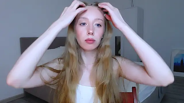 Luna insniity online show from December 2024 07:38:02 PM