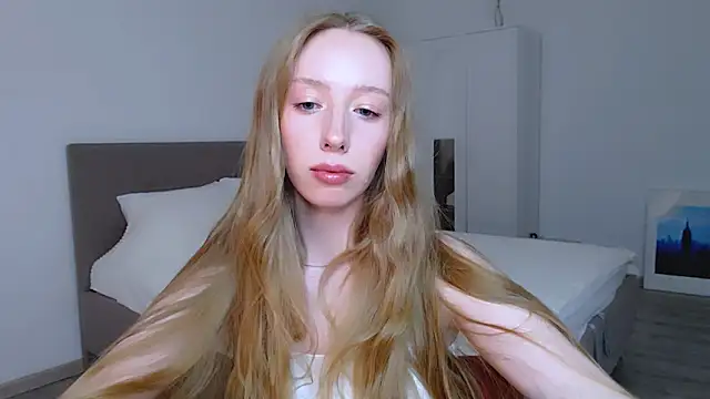 Luna insniity online show from December 2024 10:45:01 PM