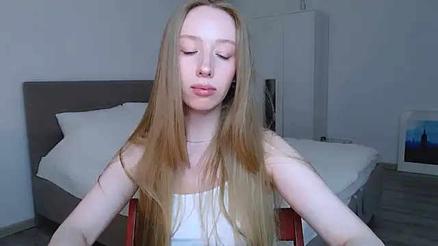 Luna insniity online show from December 2024 02:59:02 AM