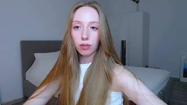 Luna insniity online show from December 2024 10:55:02 PM