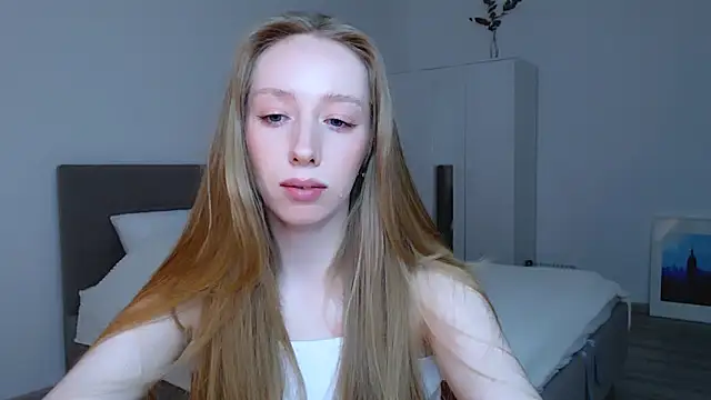 Luna insniity online show from February 2025 07:49:01 PM