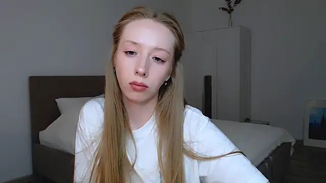 Luna insniity online show from February 2025 02:40:01 AM