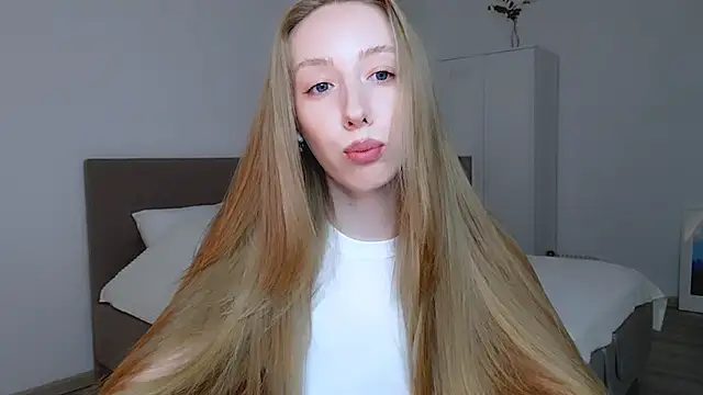 Luna insniity online show from March 2025 08:34:01 PM