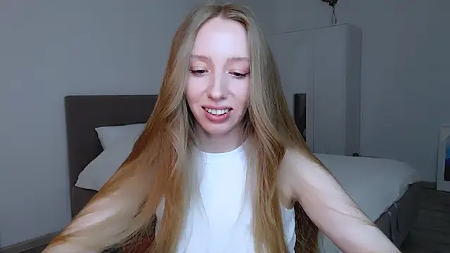 Luna insniity online show from March 2025 07:50:02 PM