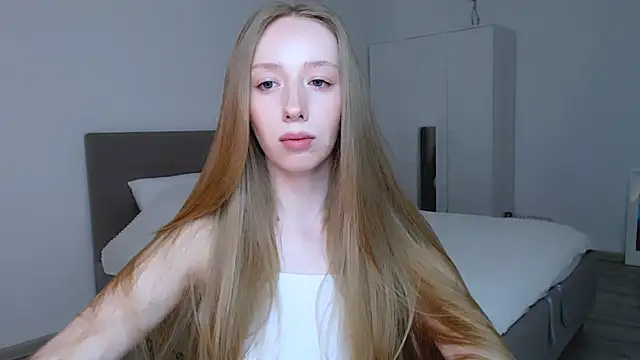 Luna insniity online show from March 2025 07:27:01 PM