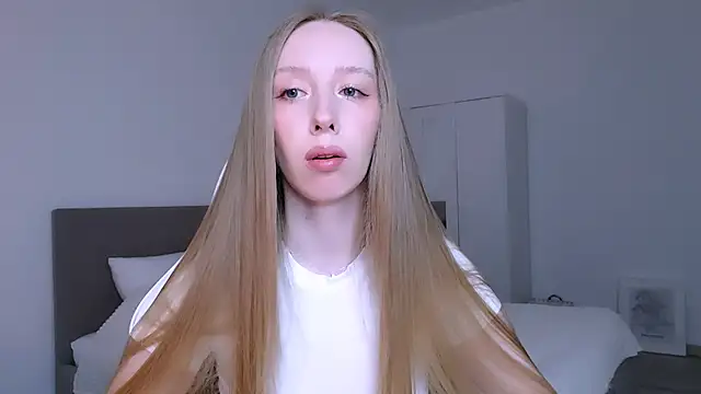 Luna insniity online show from March 2026 09:21:01 PM