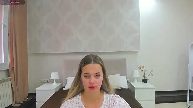Donna Evans online show from July 2026 11:40:02 PM