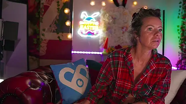 AmicaBentley online show from March 2026 05:18:01 AM