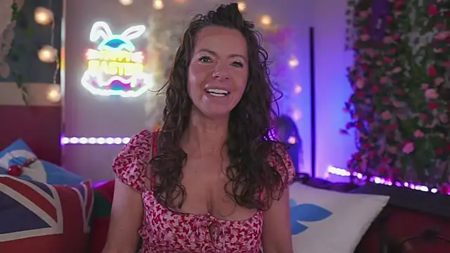 AmicaBentley online show from April 2026 06:18:01 AM