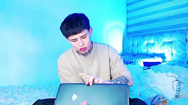 Snapshot of _justinmoon2 chatting on June 2026 05:08:01 AM justinmoon2 online show from June 2026 05:08:01 AM