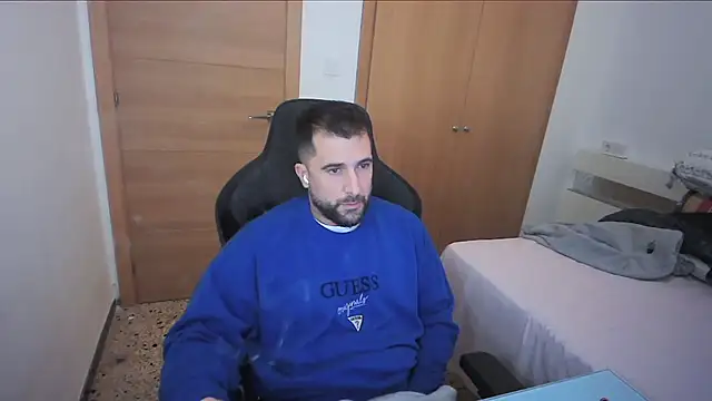 Snapshot of alex877x chatting on November 2025 08:41:01 AM alex877x online show from November 2025 08:41:01 AM