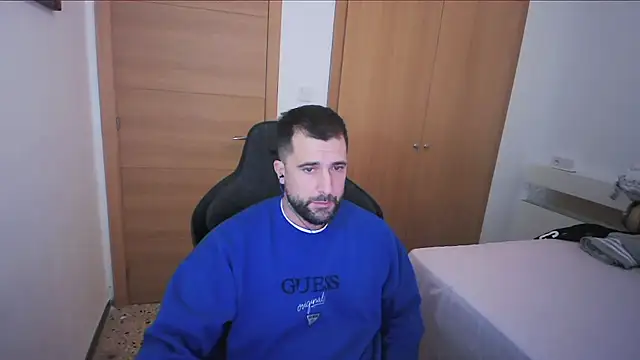 Snapshot of alex877x chatting on November 2025 01:55:01 PM alex877x online show from November 2025 01:55:01 PM