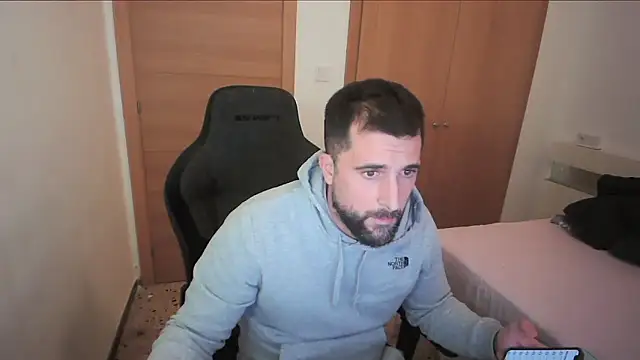 Snapshot of alex877x chatting on November 2025 02:23:01 AM alex877x online show from November 2025 02:23:01 AM