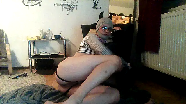 AnitaGape online show from November 2025 08:43:01 PM