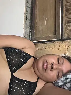 Snapshot of Dellyyymusic chatting on April 2026 08:14:01 PM Dellyyymusic online show from April 2026 08:14:01 PM