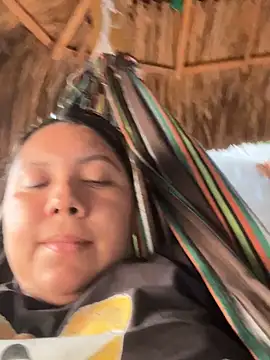 Snapshot of Dellyyymusic chatting on April 2026 11:06:01 PM Dellyyymusic online show from April 2026 11:06:01 PM