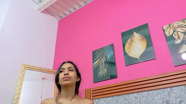 Snapshot of littlee_emilyy_ chatting on March 2026 12:53:02 PM littlee emilyy online show from March 2026 12:53:02 PM