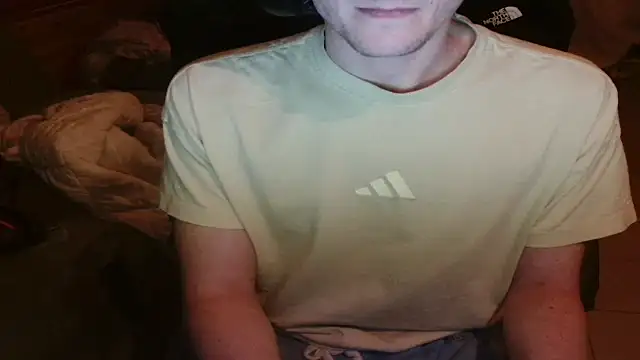 Snapshot of Str8boyy chatting on March 2026 12:38:01 AM Str8boyy online show from March 2026 12:38:01 AM