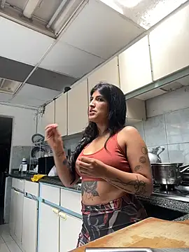 Snapshot of azahar__ziiz chatting on March 2026 03:40:01 PM azahar ziiz online show from March 2026 03:40:01 PM