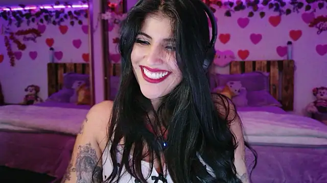 Snapshot of azahar__ziiz chatting on March 2026 09:53:01 PM azahar ziiz online show from March 2026 09:53:01 PM