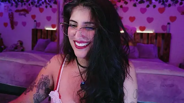 Snapshot of azahar__ziiz chatting on April 2026 02:22:02 AM azahar ziiz online show from April 2026 02:22:02 AM