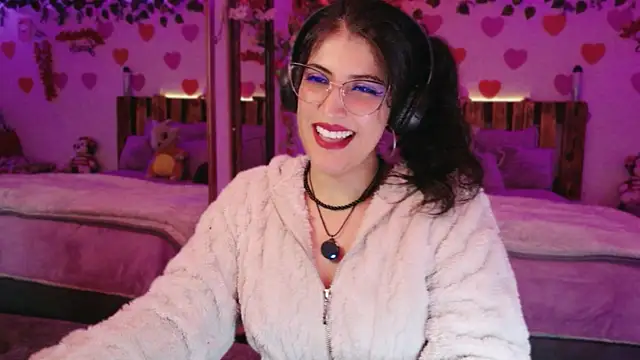 Snapshot of azahar__ziiz chatting on April 2026 09:42:02 PM azahar ziiz online show from April 2026 09:42:02 PM