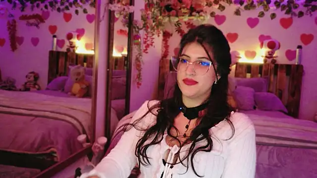 Snapshot of azahar__ziiz chatting on April 2026 11:50:01 PM azahar ziiz online show from April 2026 11:50:01 PM