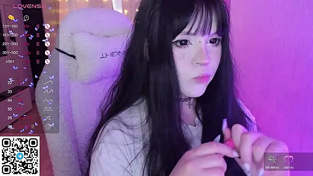 Snapshot of SelenaCute chatting on February 2026 10:11:02 AM SelenaCute online show from February 2026 10:11:02 AM