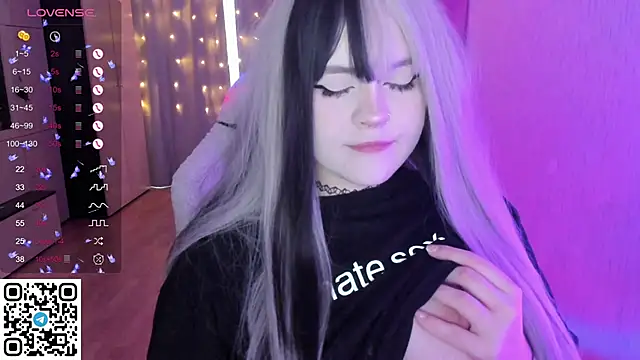 Snapshot of SelenaCute chatting on March 2026 05:58:02 AM SelenaCute online show from March 2026 05:58:02 AM