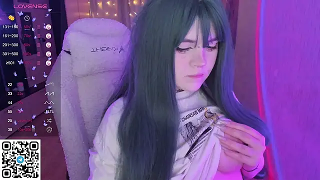 Snapshot of SelenaCute chatting on April 2026 05:41:01 AM SelenaCute online show from April 2026 05:41:01 AM