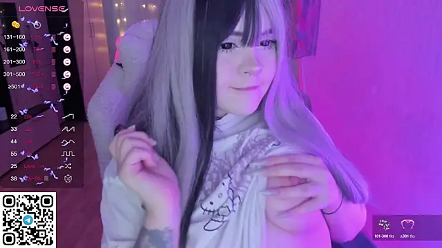 Snapshot of SelenaCute chatting on April 2026 04:39:02 AM SelenaCute online show from April 2026 04:39:02 AM