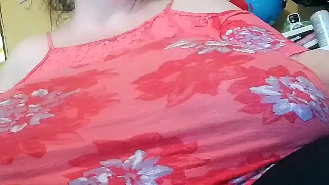 Snapshot of Nataliesbestjuggs chatting on April 2026 01:37:01 PM Nataliesbestjuggs online show from April 2026 01:37:01 PM