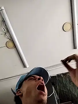 Snapshot of cristopher_maclean chatting on April 2026 04:09:01 PM cristopher maclean online show from April 2026 04:09:01 PM