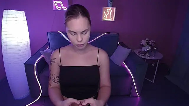 RikaRaily online show from December 2024 05:40:01 AM